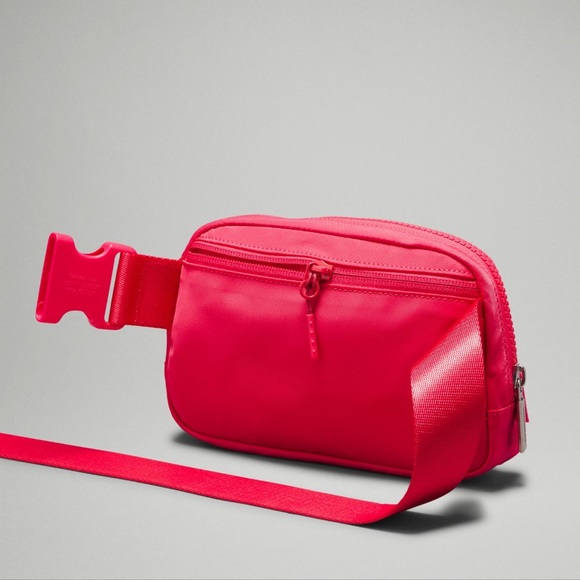 Lululemon “LIP GLOSS” Pink Everywhere Belt Bag  NWT  *Sold Out Everywhere* - Picture 6 of 10